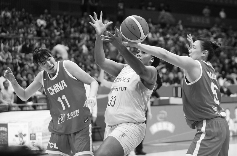 中国女篮热身赛战胜尤文图特